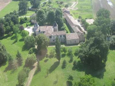 © Vue aérienne du restaurant le Domaine du Seudre à Saint-Germain-du-Seudre en Haute-saintonge