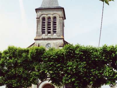 © La fontaine de Font Guinié à Archiac L'église Saint-Martin de Moings, son clocher octogonal et ses graffitis du XIIe L'église Saint-Blaise d'Allas-Champagne Le château de Meux (privé) L'église Saint-Martin de Meux L'église de St-Germain-de-Vibrac L'église Saint-Paul de St-Maigrin L'étang de St-Maigrin Le château de St-Maigrin (privé) au bord de l'étang que vous apercevrez de la route L'église Notre-Dame de l'Assomption de Brie-sous-Archiac L'église de St-Eugène sur son coteau viticole du Vignoble du Cognac