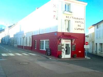 © Hôtel de l'Union à Mirambeau Hôtel de l'Union à Mirambeau Hôtel de l'Union à Mirambeau Hôtel de l'Union à Mirambeau Hôtel de l'Union à Mirambeau Hôtel Restaurant de l'Union à Mirambeau salle des petits déjeuners Salle des petits déjeuners Hotel restaurant de l'union à Mirambeau Hôtel Restaurant de l'Union à Mirambeau
