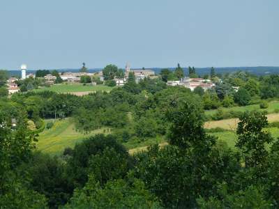 © Vue sur Montlieu-la-Garde