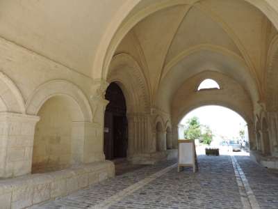 © L'Hôpital des Pèlerins à Pons