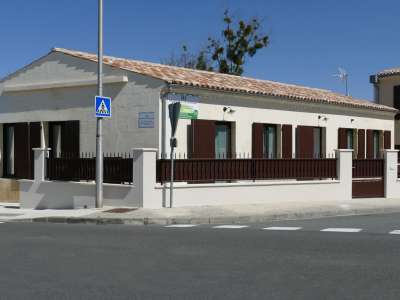 © 50 m des thermes de Jonzac