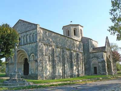 © L'église Saint-Eutrope de Biron