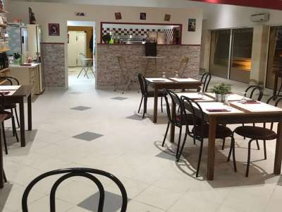© Salle du restaurant Pizza Del Plassac en Haute-Saintonge