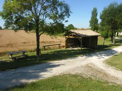 © La halte équestre de Jarnac-Champagne à l'étang du Parc Barabeau