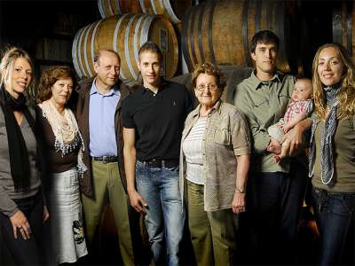 © Famille Bertrand Cognac Bertrand Who We Are Cognac Bertrand Chais Famille Bertrand Famille Bertrand Famille Bertrand Visite et dégustation chez Cognac Bertrand Dégustation au domaine des Brissons de Laage Famille Bertrand