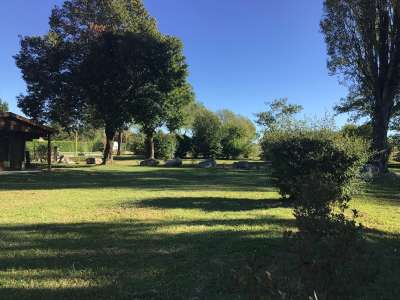 © Aire camping-cars de Mirambeau