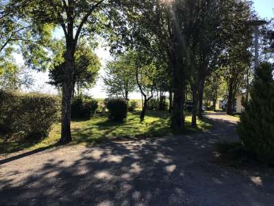 © Aire camping-cars de Mirambeau