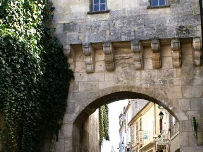 © Porte de ville de Jonzac