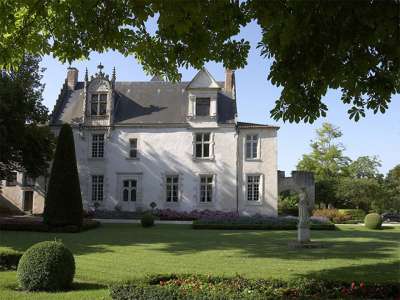 © Grand chai à la Distillerie du Château de Beaulon, Étapes du Cognac, à Lorignac en Haute-Saintonge