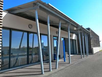 © La pépinière d'entreprise de Montendre Vue aérienne de la pépinière d'entreprise de Montendre Un bureau Un atelier La salle de réunion et de conférence à la location La salle de réunion et de conférence à la location La salle de réunion et de conférence à la location La pépinière d'entreprise de Montendre La pépinière d'entreprise de Montendre La salle de réunion et de conférence à la location La salle de réunion et de conférence à la location La salle de réunion et de conférence à la location