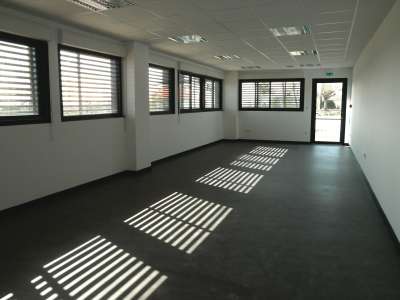 © La pépinière d'entreprise de Montendre Vue aérienne de la pépinière d'entreprise de Montendre Un bureau Un atelier La salle de réunion et de conférence à la location La salle de réunion et de conférence à la location La salle de réunion et de conférence à la location La pépinière d'entreprise de Montendre La pépinière d'entreprise de Montendre La salle de réunion et de conférence à la location La salle de réunion et de conférence à la location La salle de réunion et de conférence à la location