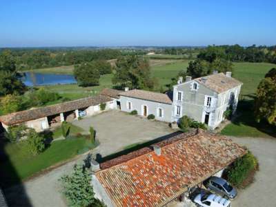 © aerienne Domaine Les Galards Domaine Les Galards Domaine Les Galards Domaine Les Galards Domaine Les Galards Domaine Les Galards Domaine Les Galards piscine Domaine Les Galards petit déjeuner