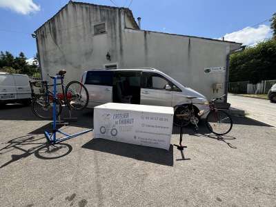 © Photo de l'Atelier de Thibaut entreprise réparateur de cycles ambulant