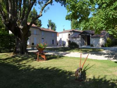 © Façade et jardin