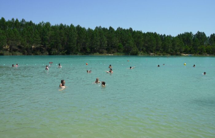 lac de beauvallon à Montguyon pour la baignade estivale