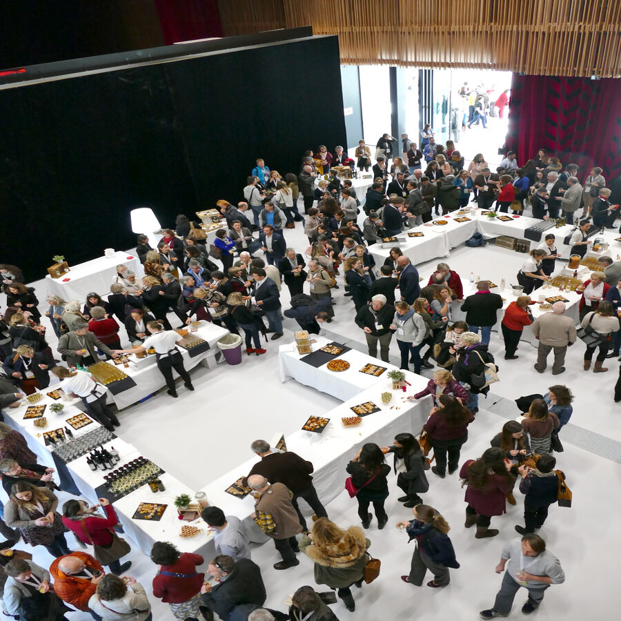 photo banquet traiteur au centre des congrès de jonzac haute saintonge