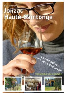 1ere de couverture guide des producteurs viticoles Cognac Pineau des Charentes et vins charentais en Haute Saintonge