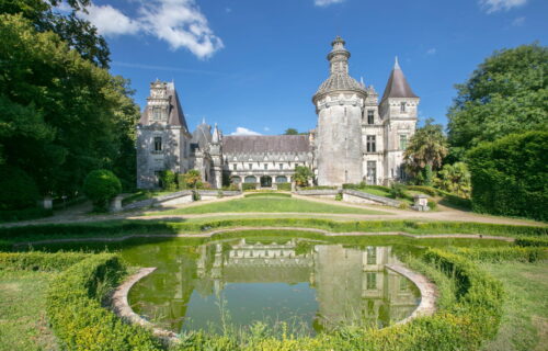 vue d'ensemble bassin Chateau des énigmes de Pons - parc d'attractions familiales en charente maritime 2025